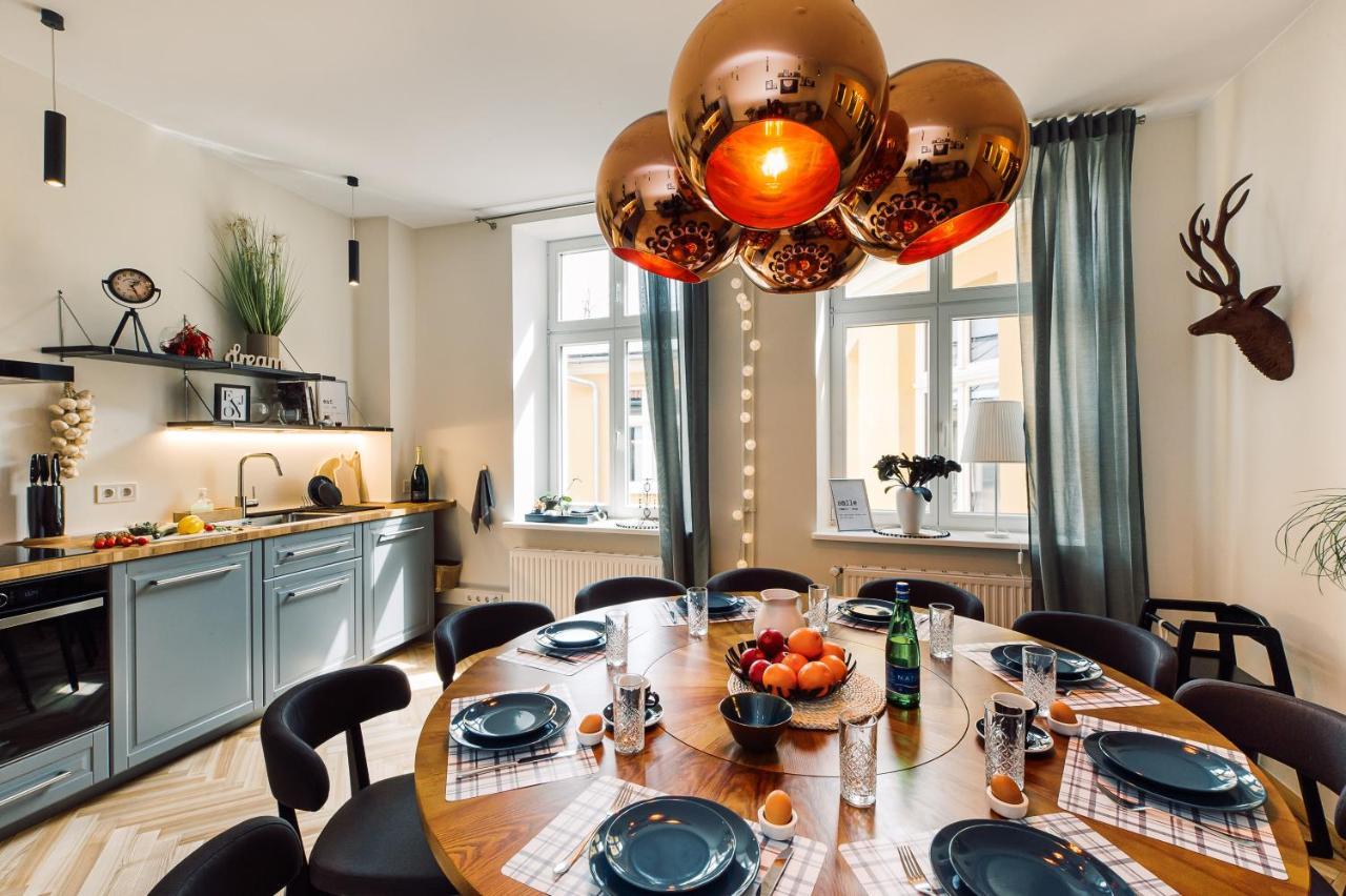 Elvis Apartment/11 Beds/6 Bedrooms/Riga Old Town Exterior photo