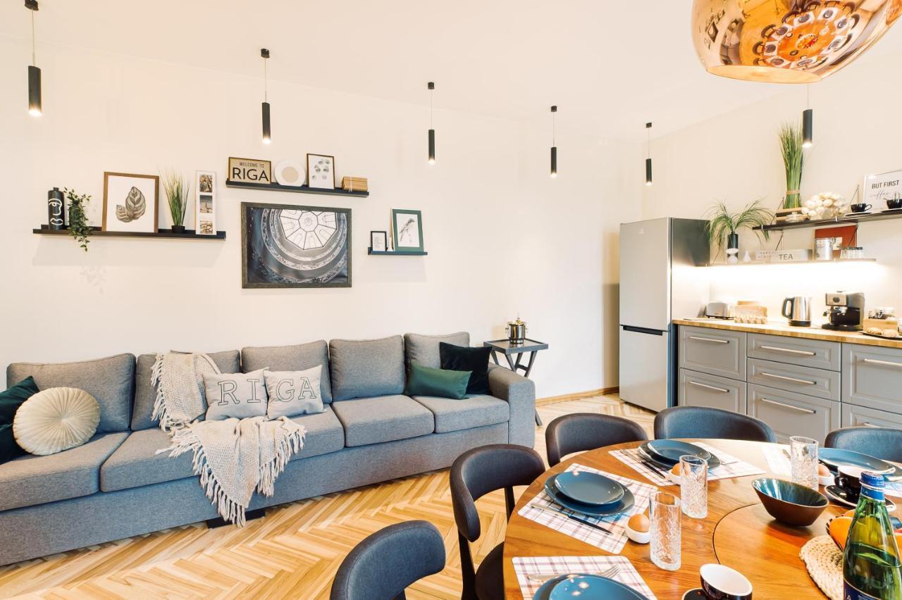 Elvis Apartment/11 Beds/6 Bedrooms/Riga Old Town Exterior photo